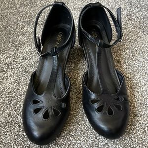 Modcloth Chase + Chloe t-strap block heels